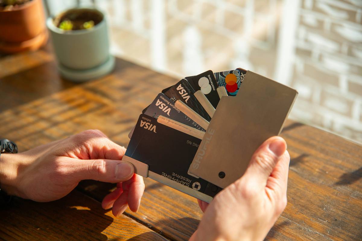 How a Shopping List Tracker Can Unlock Credit Card Price Protection Benefits
